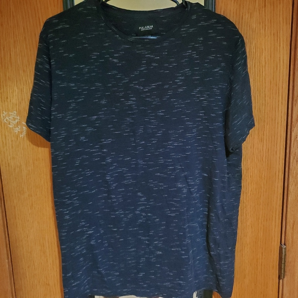Pull&Bear tshirt with white spots design